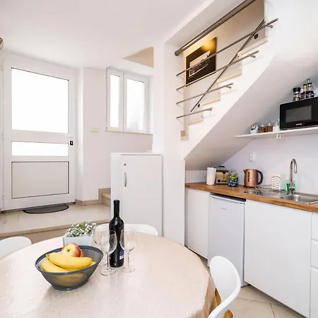 Gate دوبروفينك