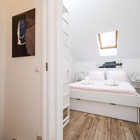 Gate Apartment